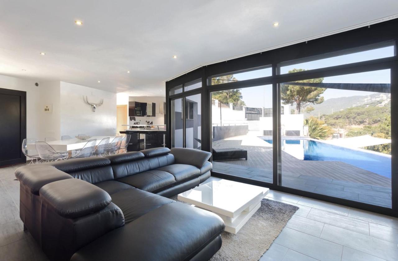 Lloret: Beachside Retreat With Private Pool And Garden Lloret de Mar